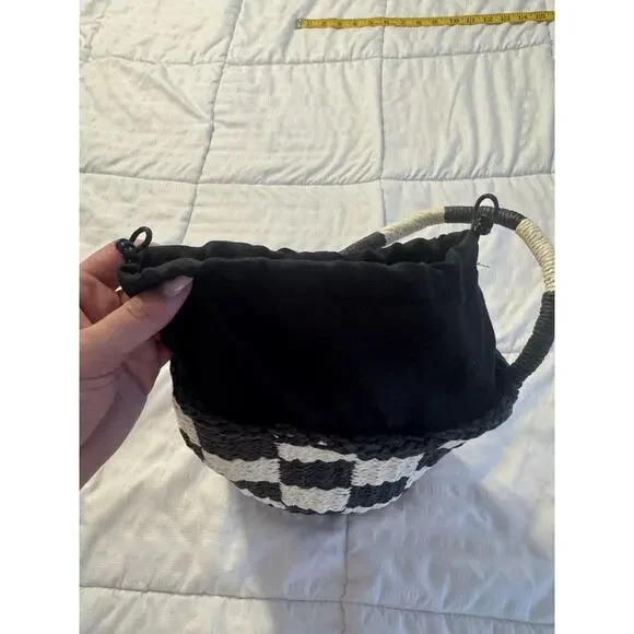 Forever 21 Black and White Checkered Raffia Straw Bucket Bag Beach Summer - Picture 4 of 8